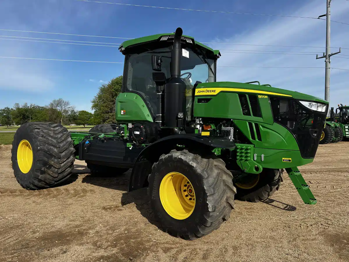 Gallery image 1 for Used 2024 John Deere 800R Anhydrous Applicator