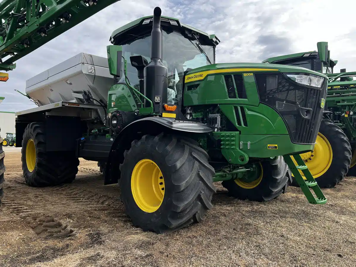 Gallery image 1 for Used 2024 John Deere 800R Anhydrous Applicator