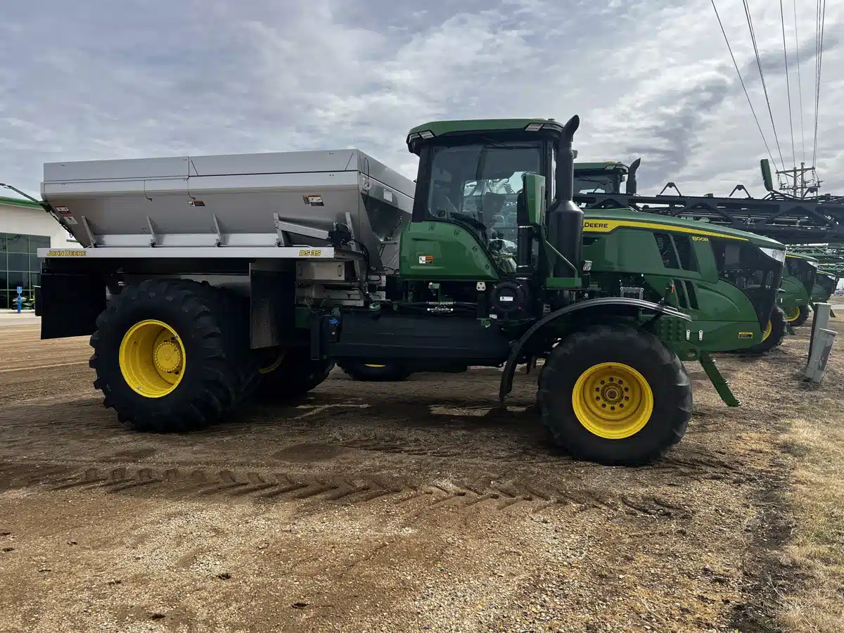 Gallery image 2 for Used 2024 John Deere 800R Anhydrous Applicator