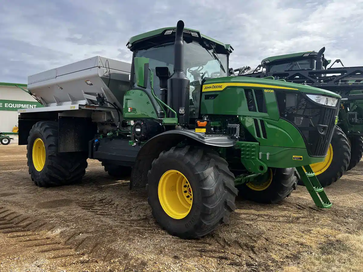 Gallery image 1 for Used 2024 John Deere 800R Anhydrous Applicator