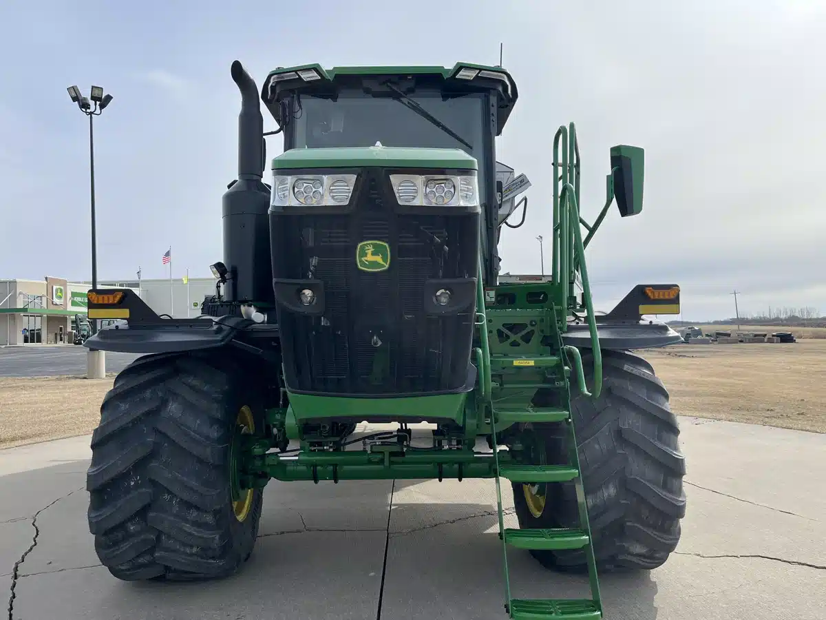 Gallery image 2 for Used 2024 John Deere 800R Anhydrous Applicator