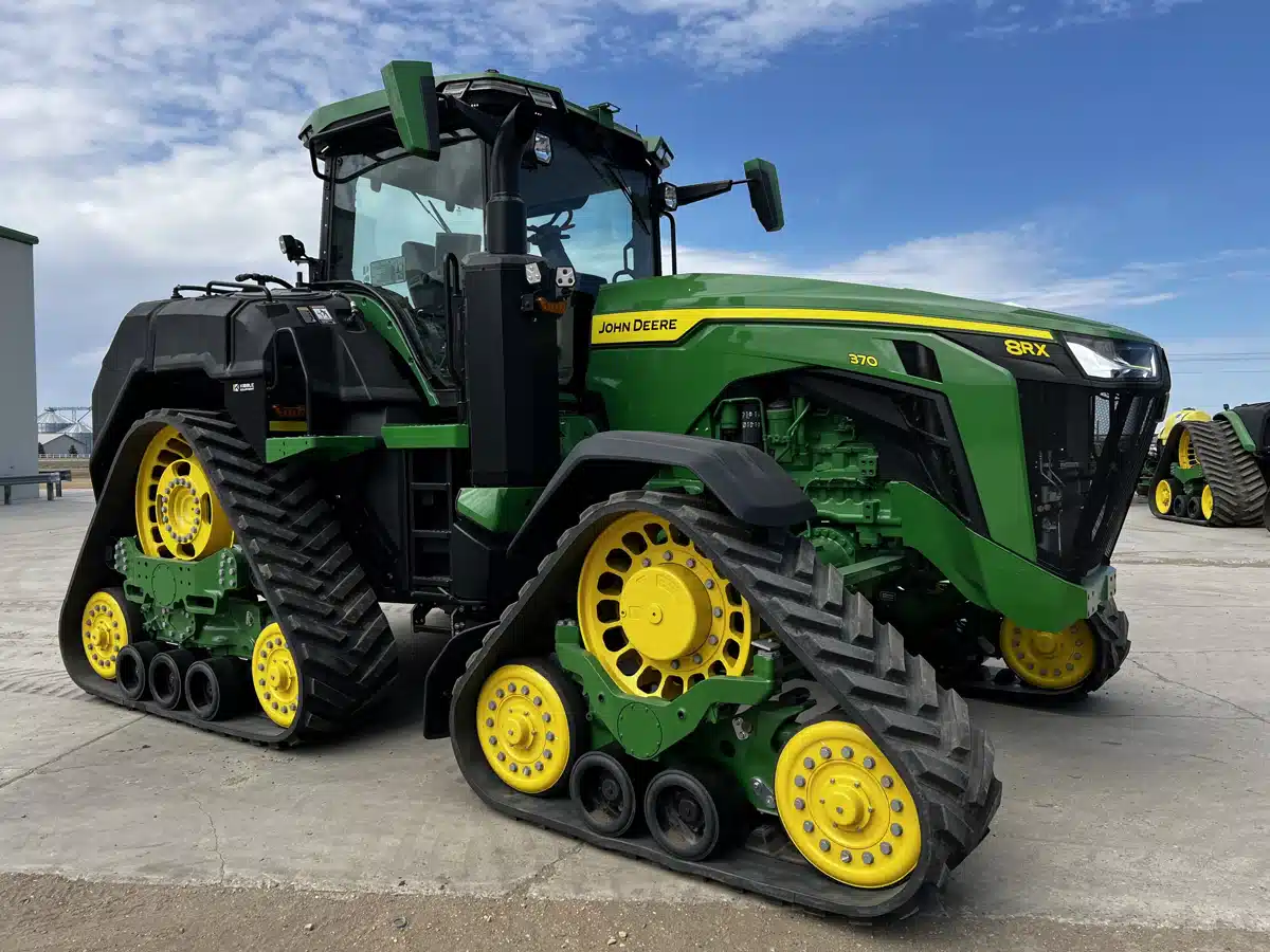 Gallery image 1 for Used 2023 John Deere 8R 370 Tractor