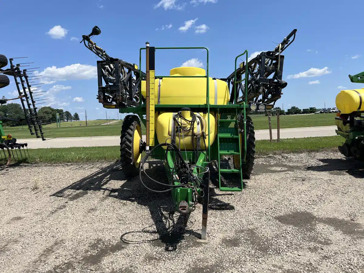 Gallery image 2 for Used 2006 Top Air TA1200 Sprayer - Pull Type