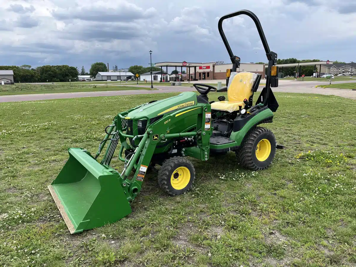 Gallery image 1 for Used 2024 John Deere 1025R Tractor