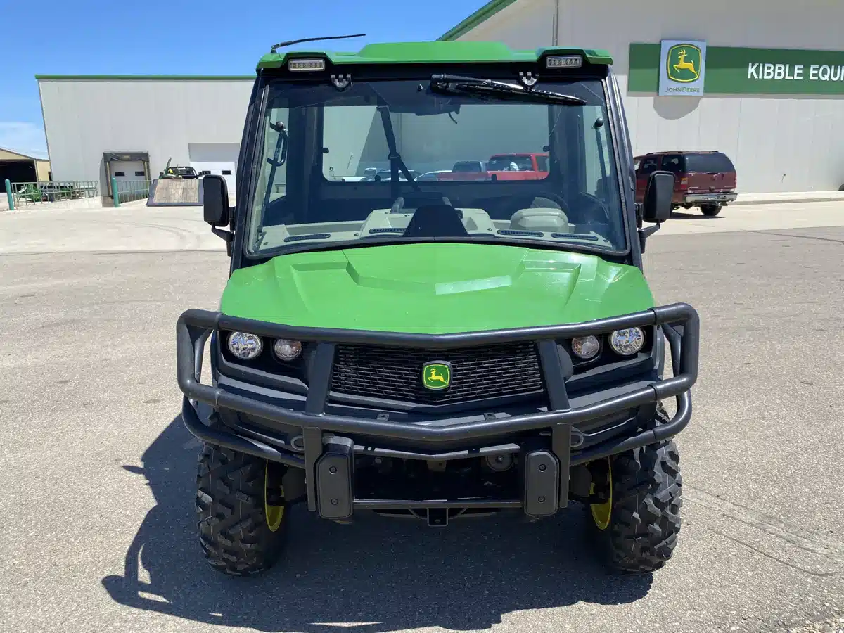 Gallery image 2 for Used 2021 John Deere XUV 835R Utility Vehicle