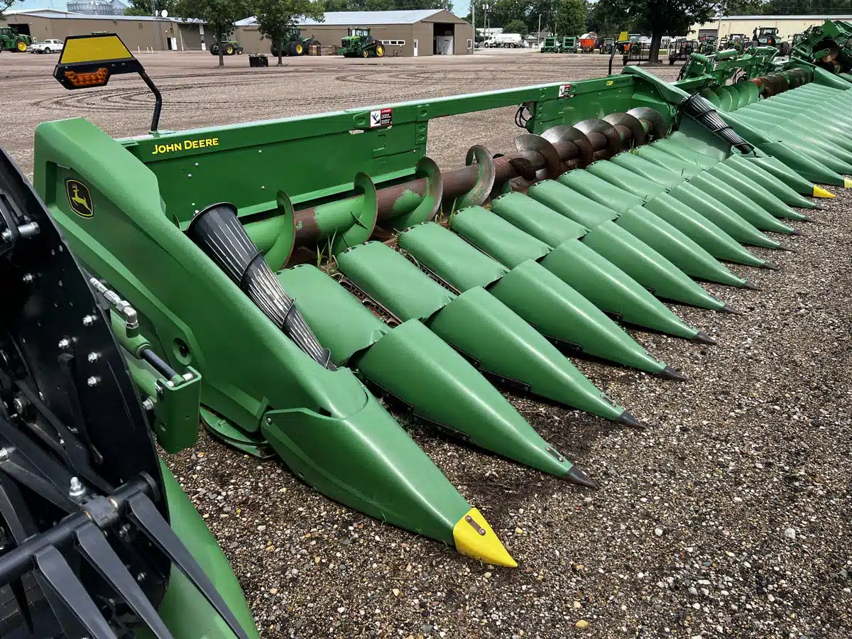 Gallery image 2 for Used 2021 John Deere C12R Header - Row Crop