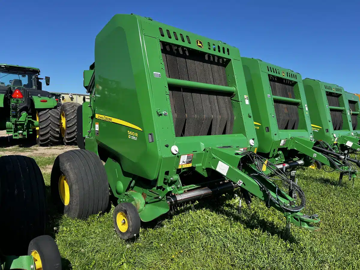 Gallery image 1 for Used 2022 John Deere 560R Round Baler