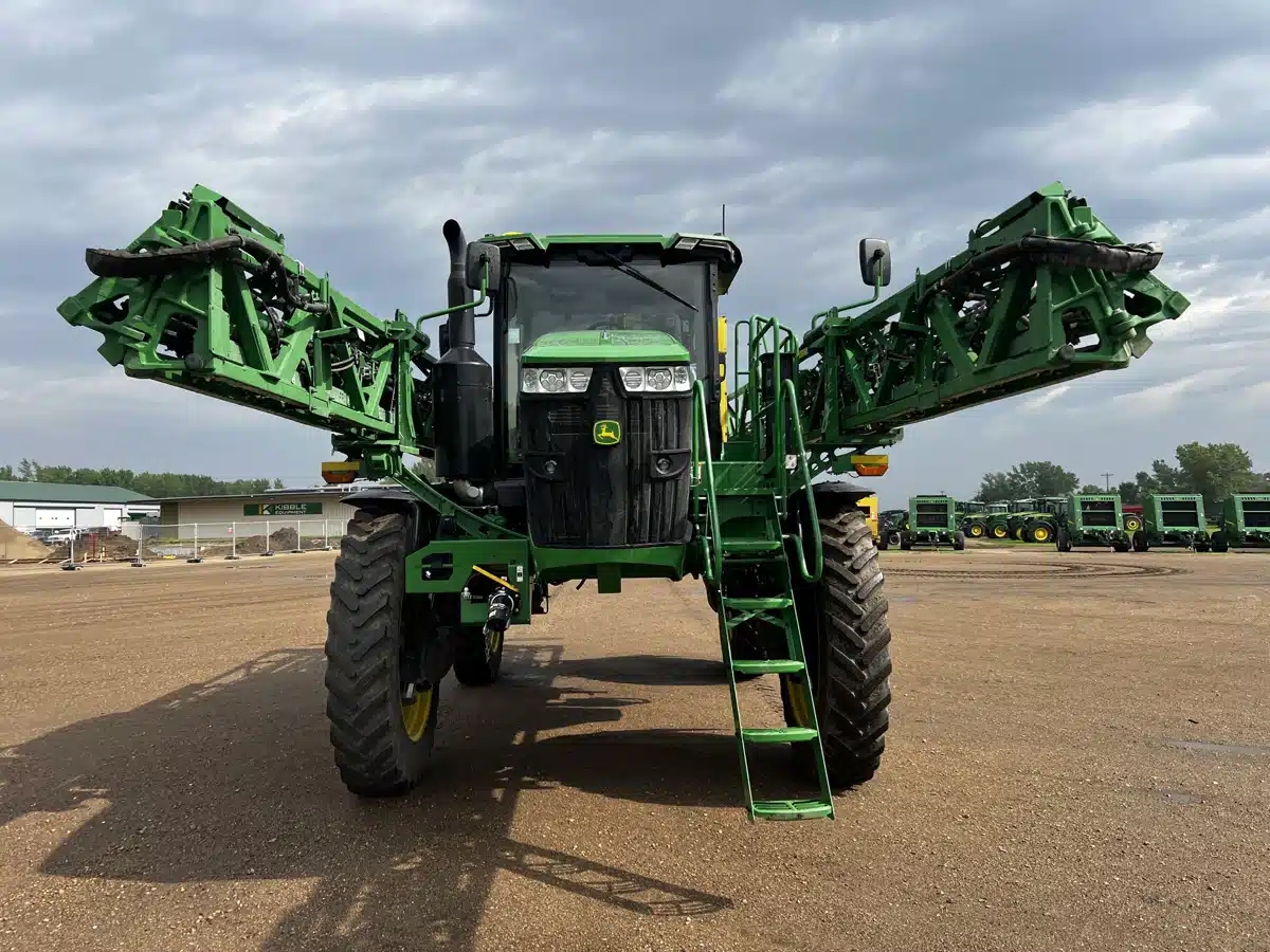 Gallery image 2 for Used 2024 John Deere 616R Sprayer - Self Propelled