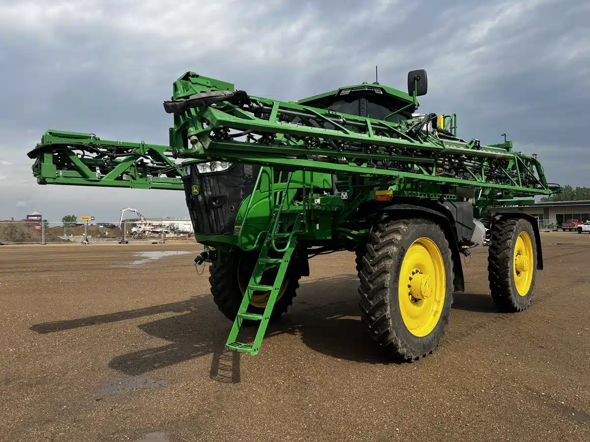 Gallery image 1 for Used 2024 John Deere 616R Sprayer - Self Propelled