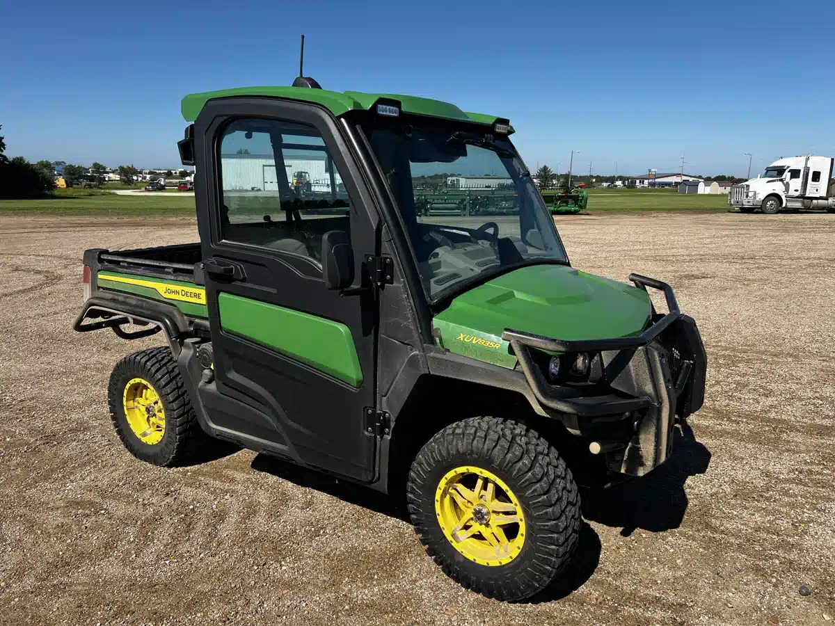 Gallery image 1 for Used 2024 John Deere XUV 835R Utility Vehicle
