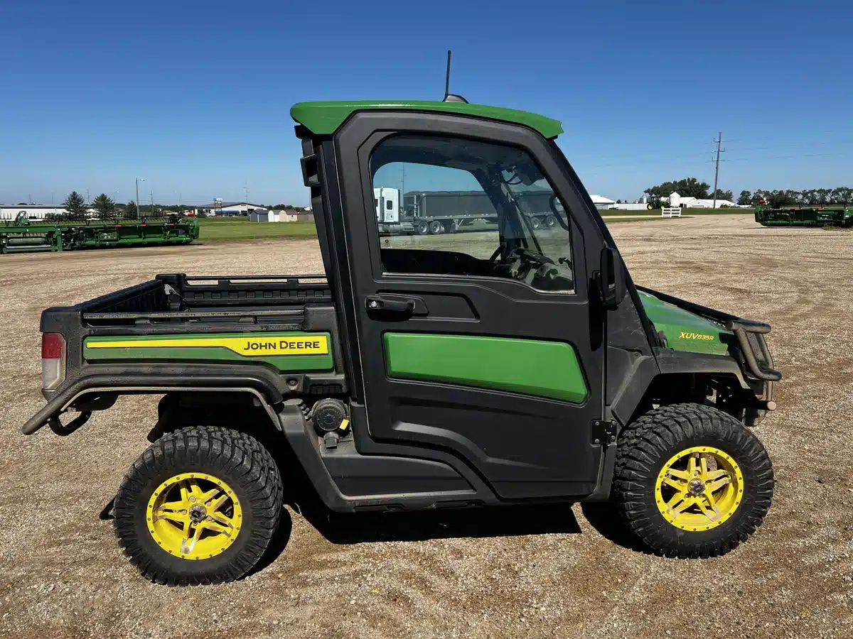 Gallery image 2 for Used 2024 John Deere XUV 835R Utility Vehicle