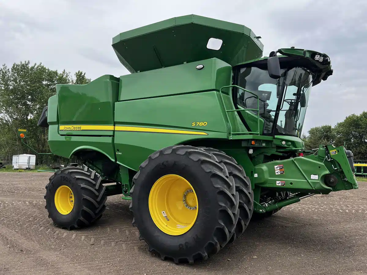 Gallery image 1 for Used 2024 John Deere S780 Combine