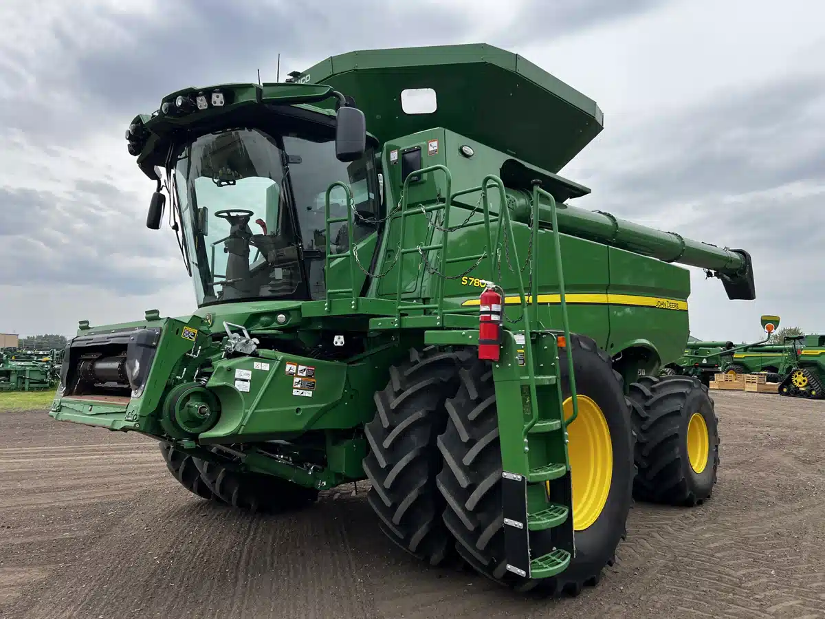 Gallery image 2 for Used 2024 John Deere S780 Combine