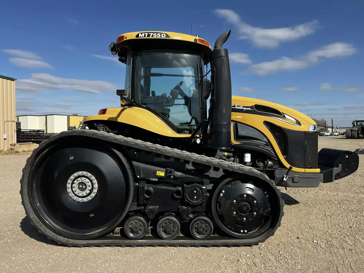 Gallery image 2 for Used 2014 Challenger MT755D Tractor