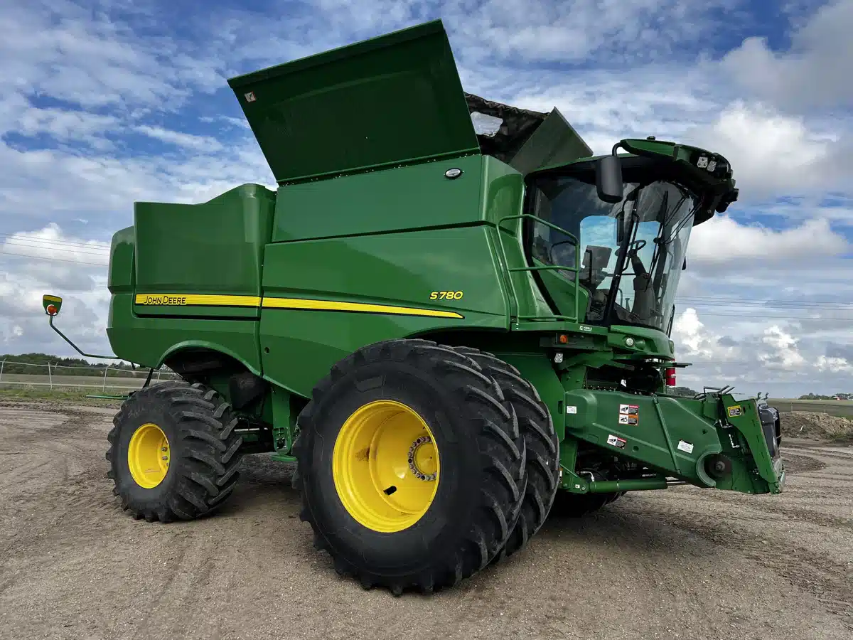 Gallery image 1 for Used 2022 John Deere S780 Combine