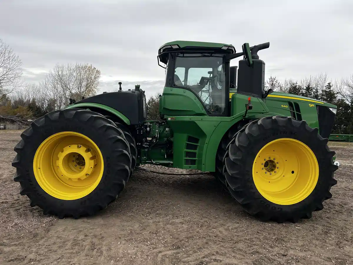 Gallery image 2 for 2024 John Deere 9R 640 Tractor