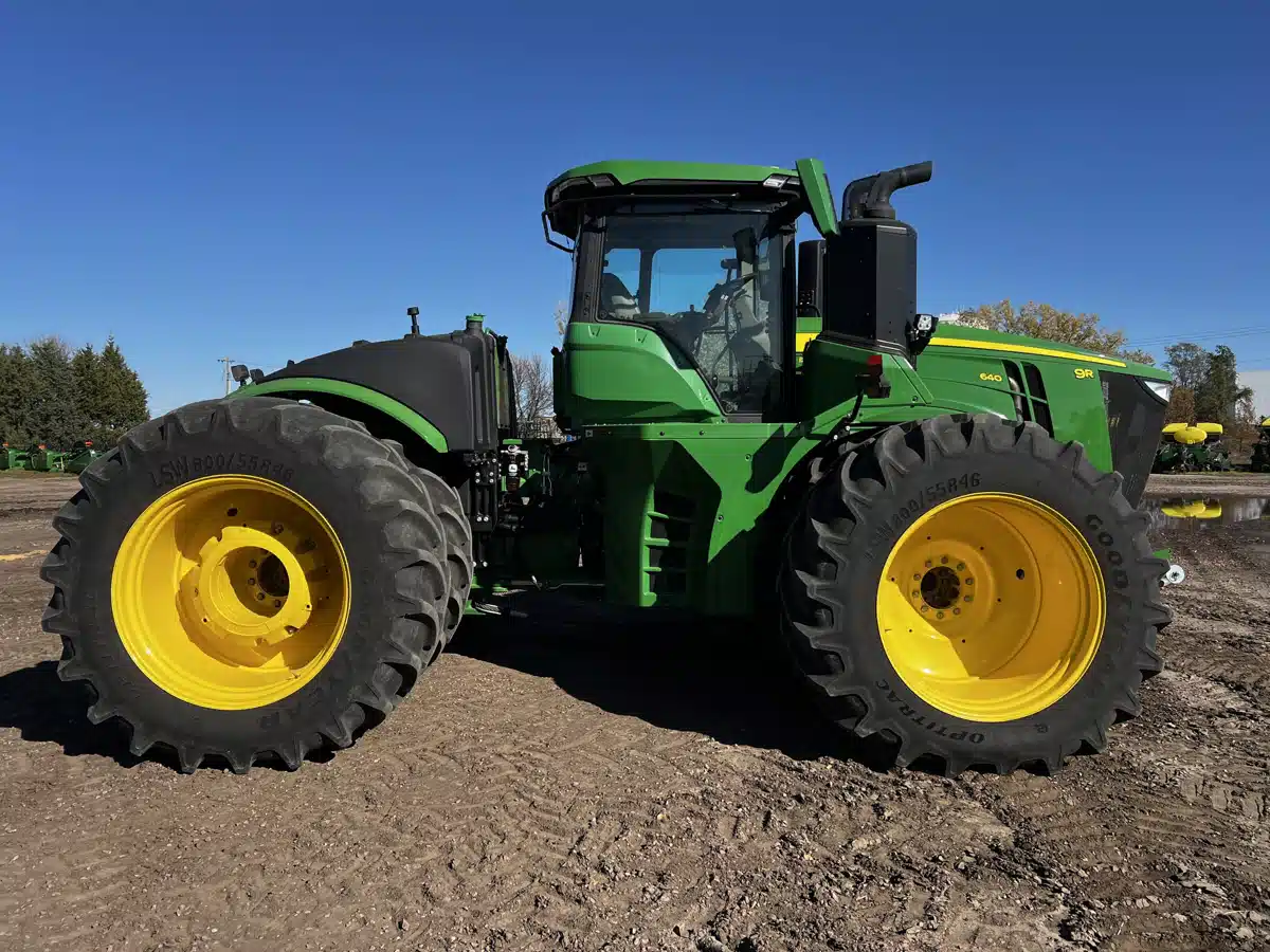 Gallery image 2 for 2024 John Deere 9R 640 Tractor