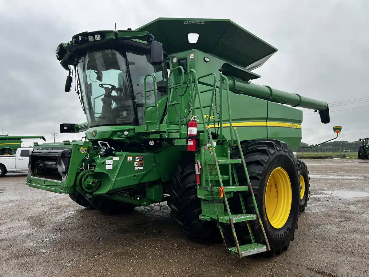 Gallery image 1 for Used 2023 John Deere S790 Combine