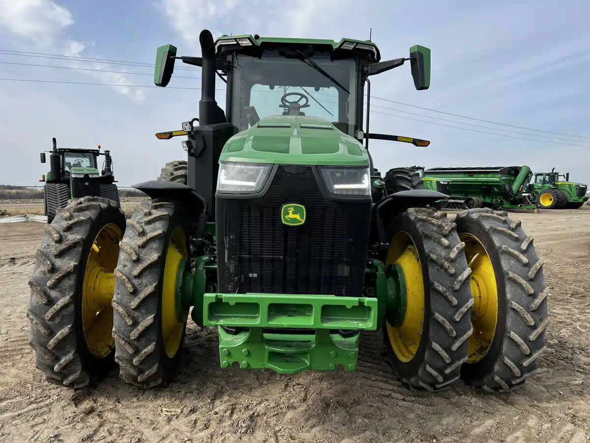 Gallery image 2 for Used 2023 John Deere 8R 340 Tractor