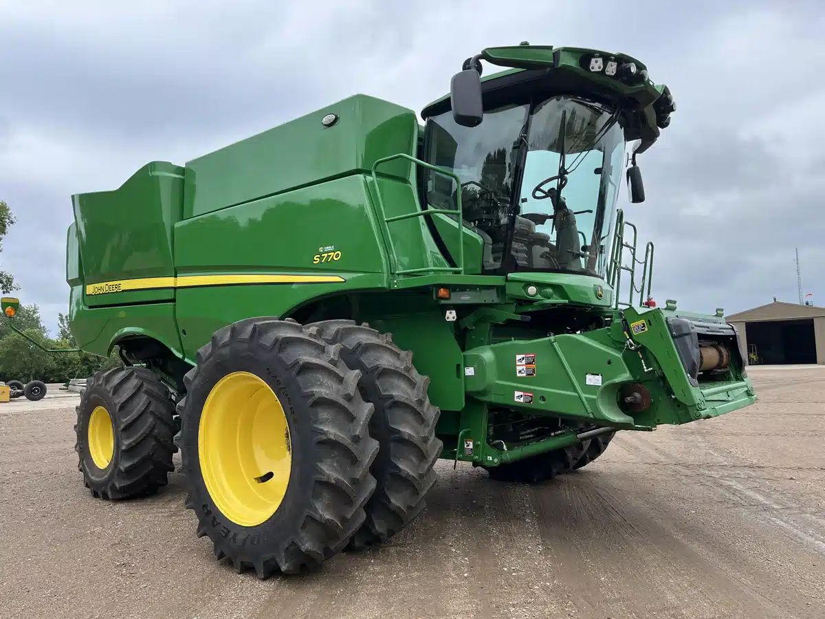 Gallery image 1 for Used 2023 John Deere S770 Combine
