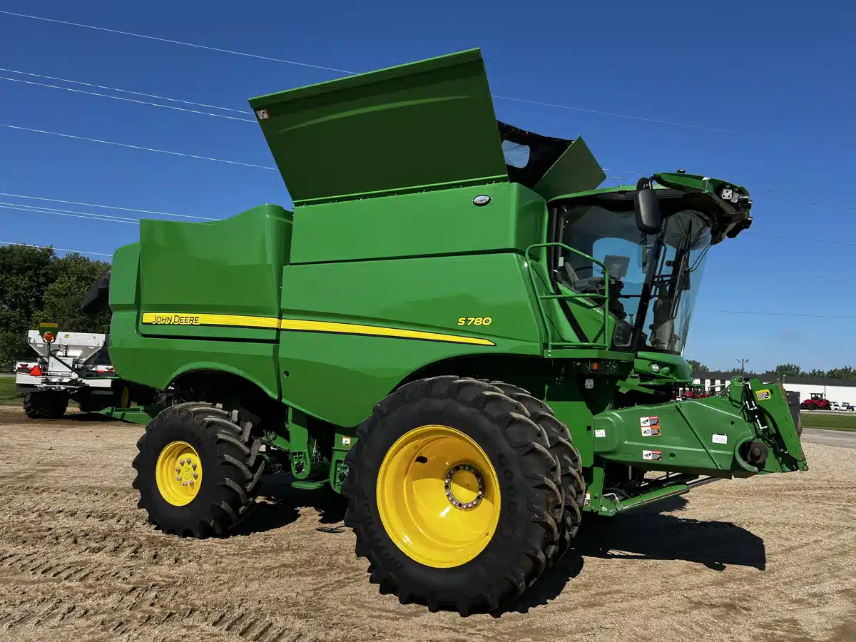 Gallery image 1 for Used 2023 John Deere S780 Combine