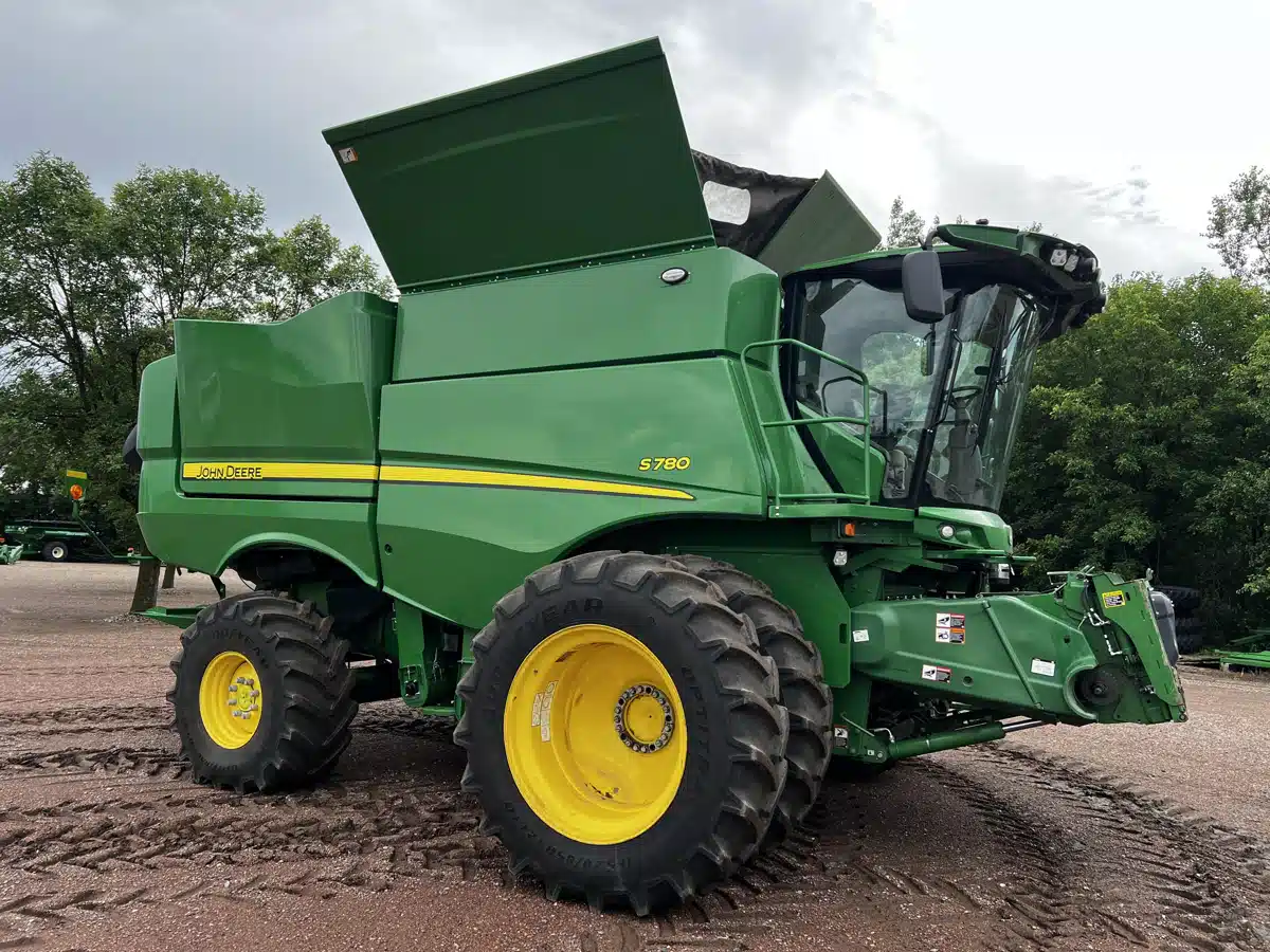 Gallery image 1 for Used 2023 John Deere S780 Combine