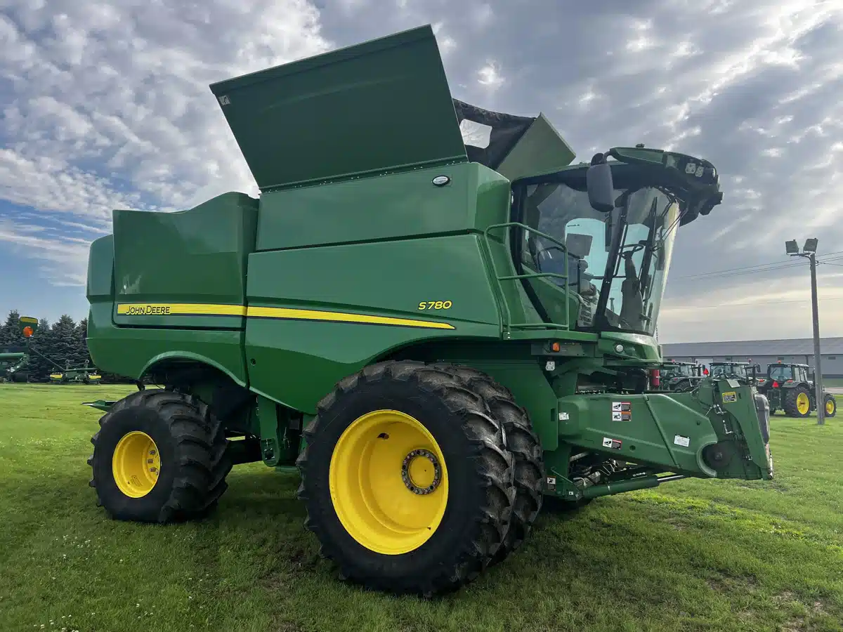 Gallery image 1 for Used 2023 John Deere S780 Combine