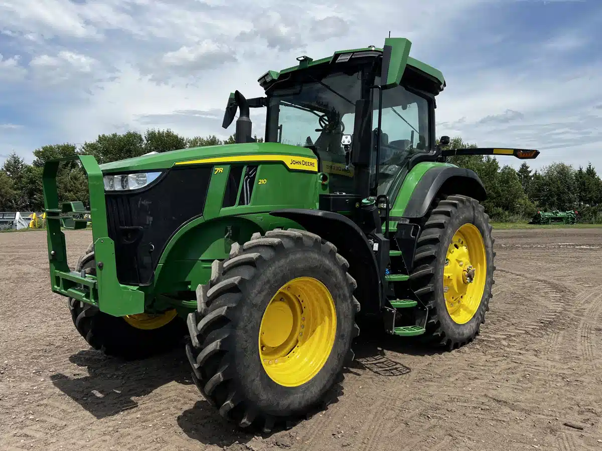 Gallery image 1 for Used 2023 John Deere 7R 210 Tractor