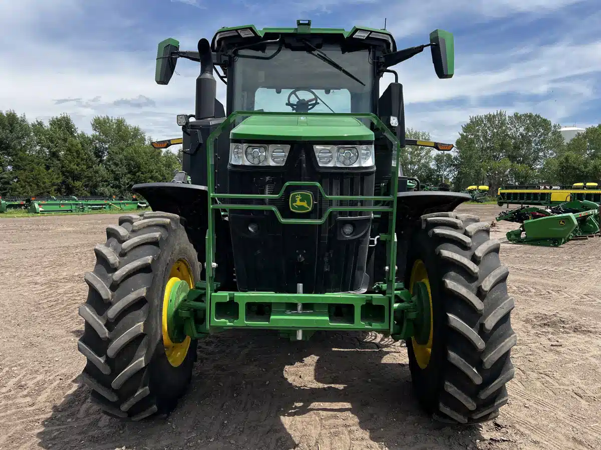 Gallery image 2 for Used 2023 John Deere 7R 210 Tractor