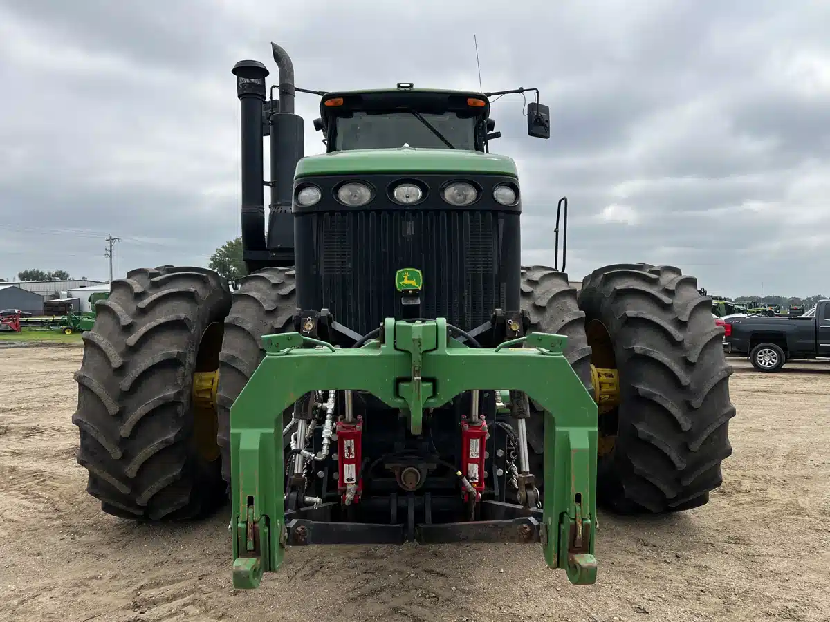 Gallery image 2 for Used 2010 John Deere 9230 Tractor