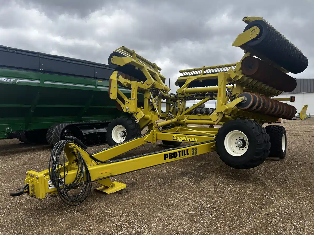 Gallery image 1 for Used 2019 Degelman PRO-TILL 33 Disc High Speed