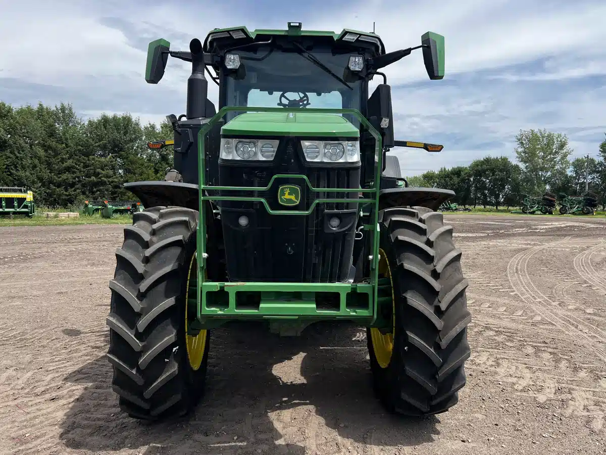Gallery image 2 for Used 2023 John Deere 7R 210 Tractor