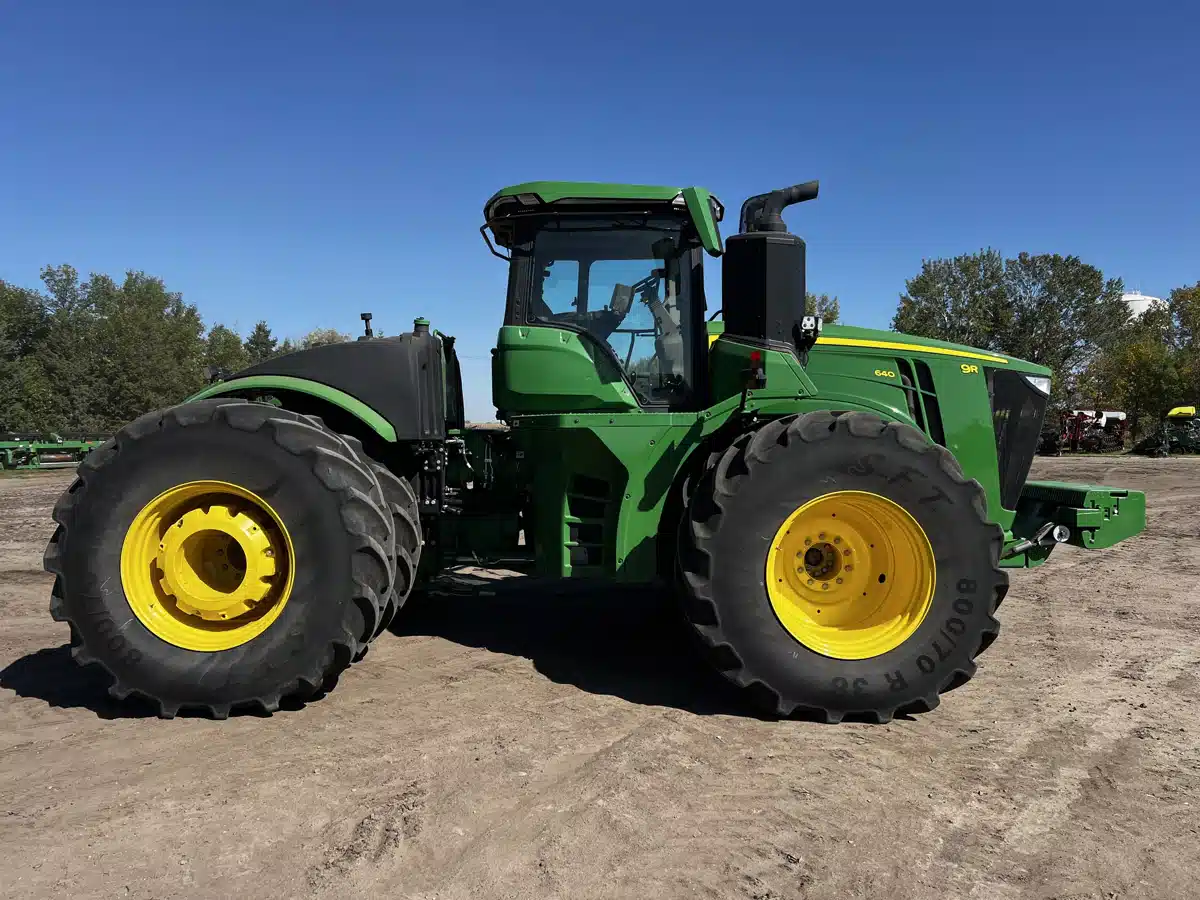 Gallery image 2 for Used 2023 John Deere 9R 640 Tractor