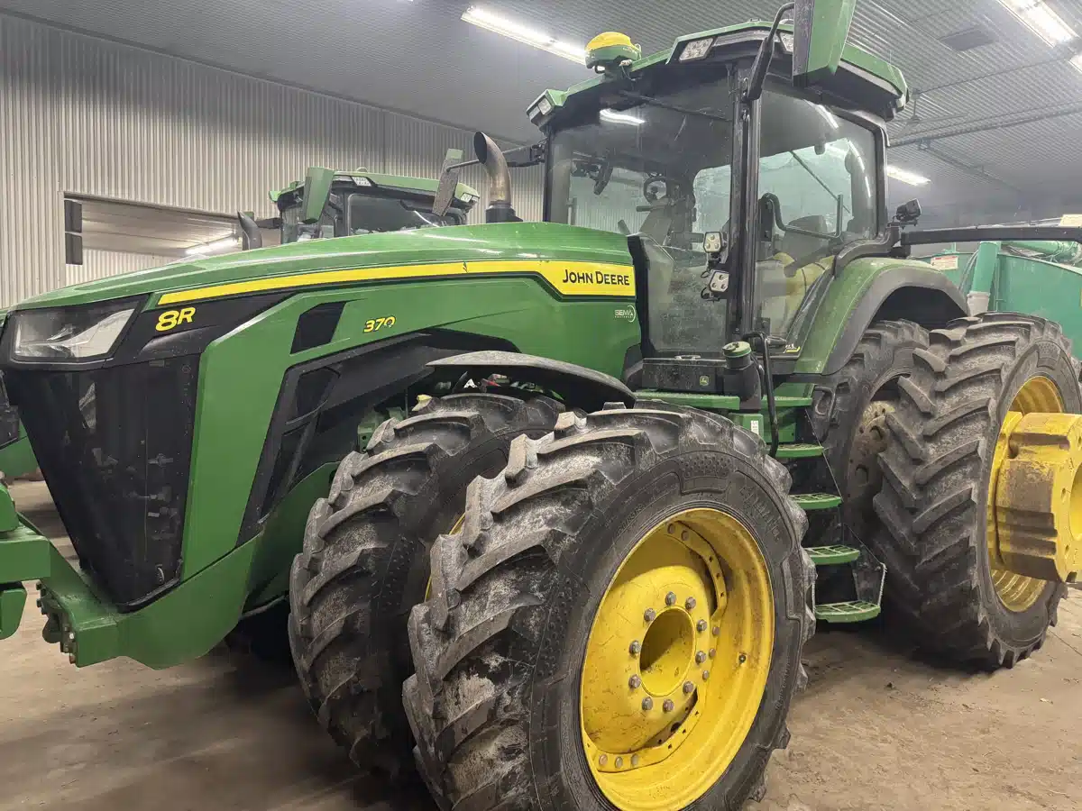 Gallery image 1 for Used 2020 John Deere 8R 370 Tractor