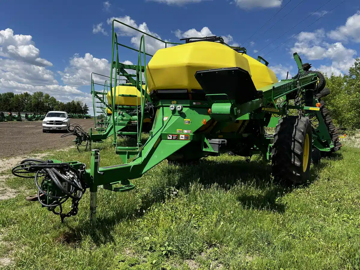 Gallery image 1 for Used 2014 John Deere 1890 Air Drill