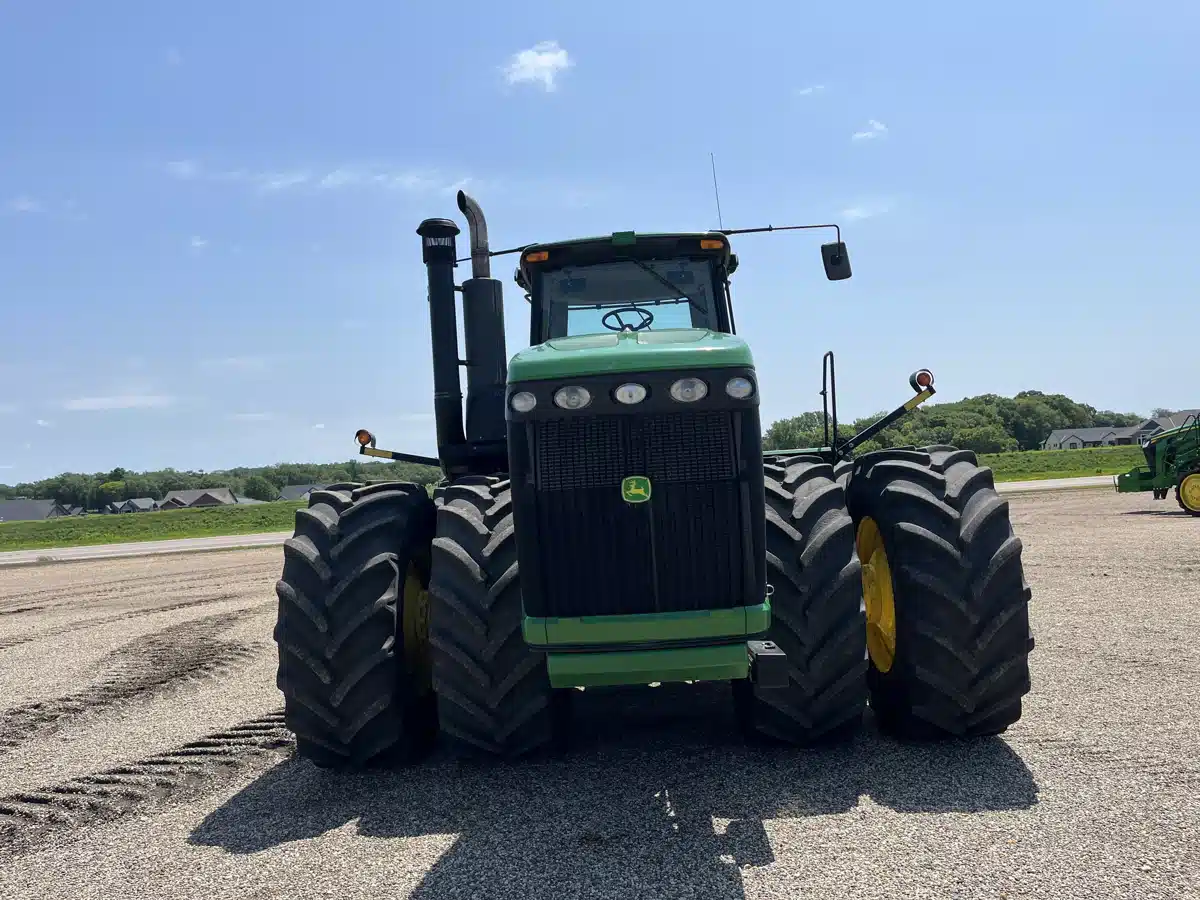 Gallery image 2 for Used 2011 John Deere 9330 Tractor