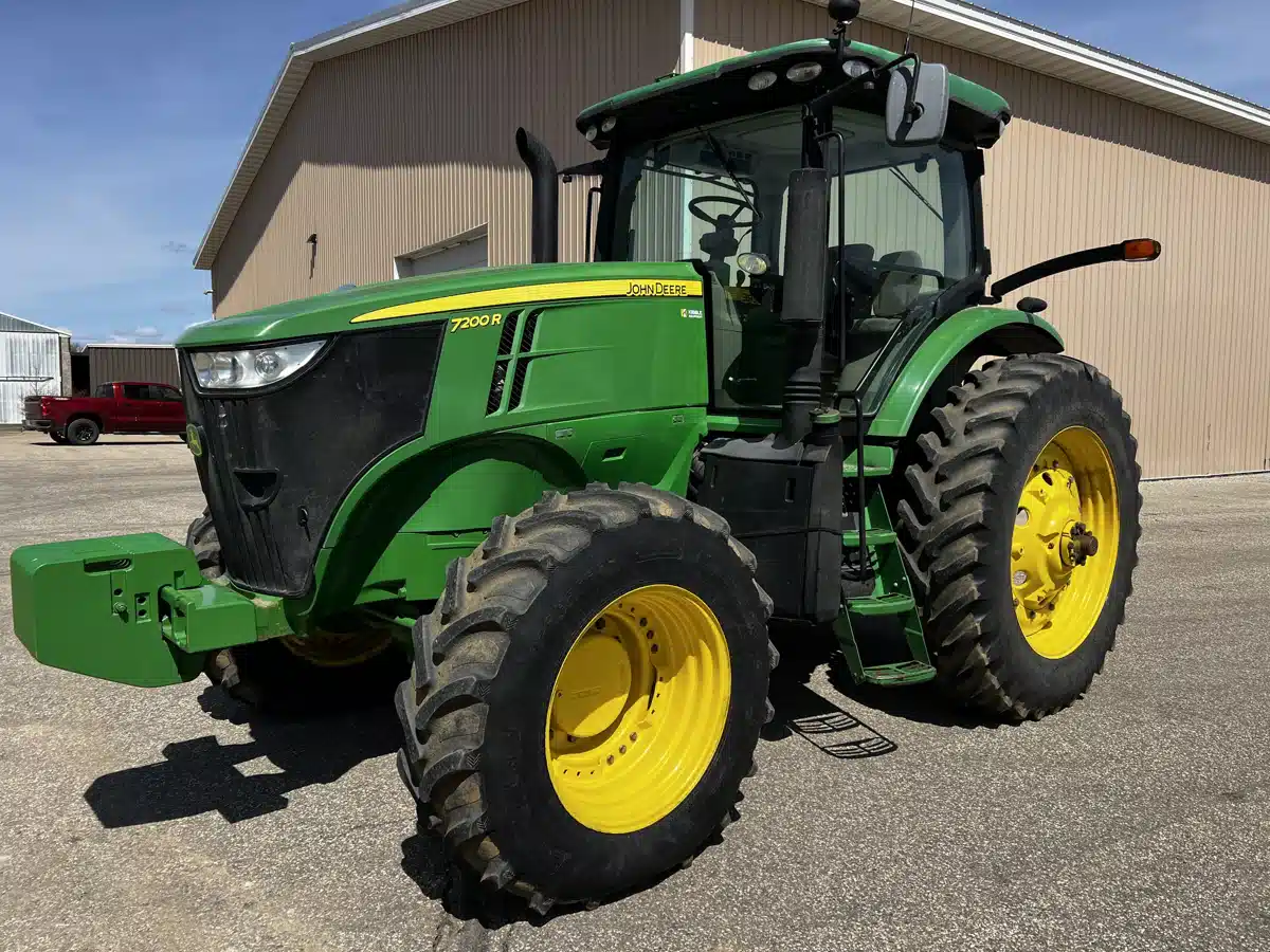 Gallery image 1 for Used 2011 John Deere 7200R Tractor