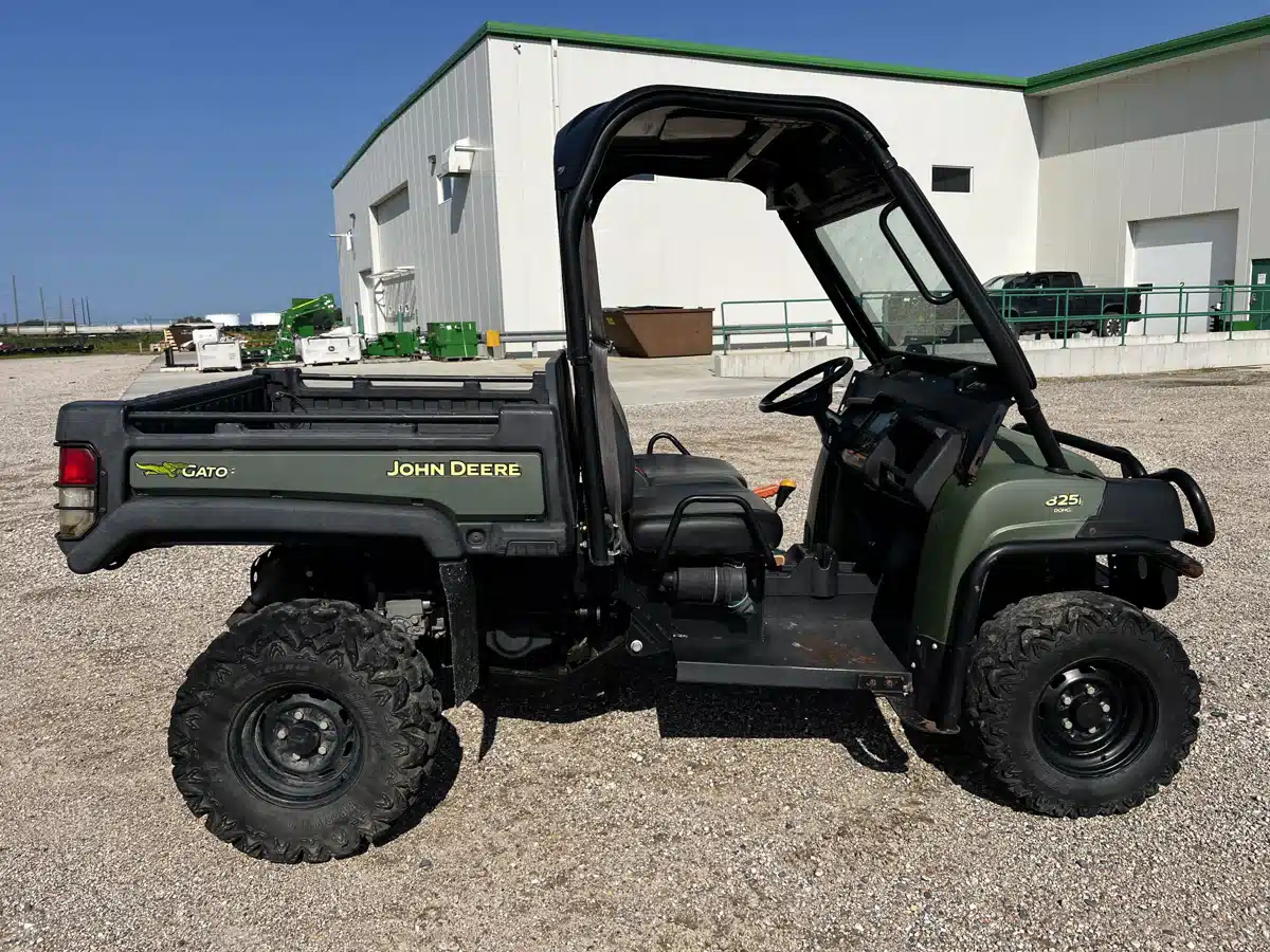 Gallery image 2 for 2011 John Deere XUV 825I Utility Vehicle