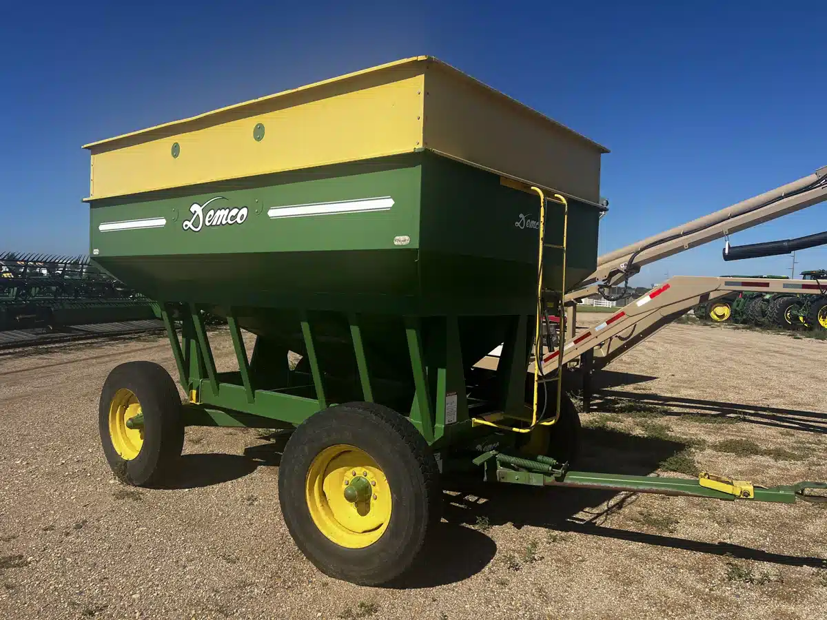 Gallery image 1 for Used 1994 Demco 365 Gravity Box
