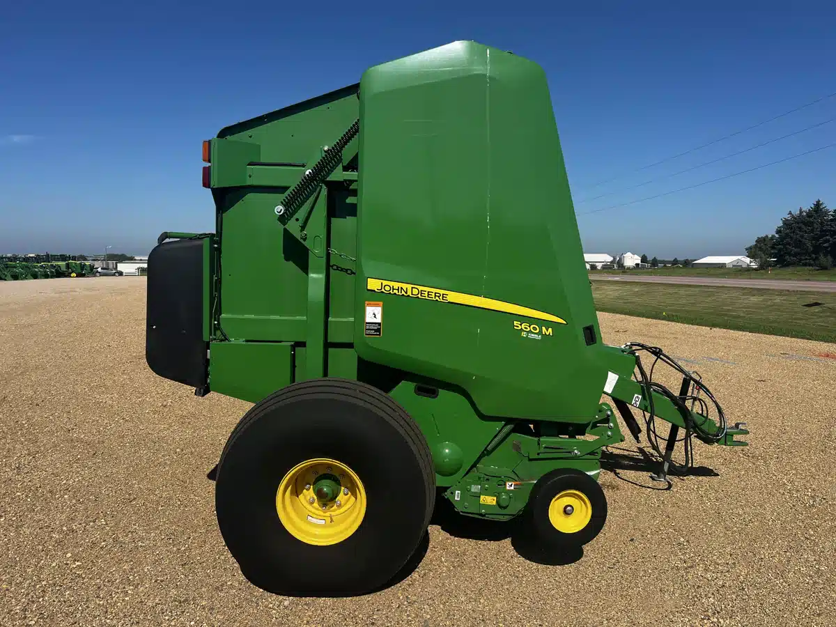 Gallery image 2 for Used 2022 John Deere 560M Round Baler