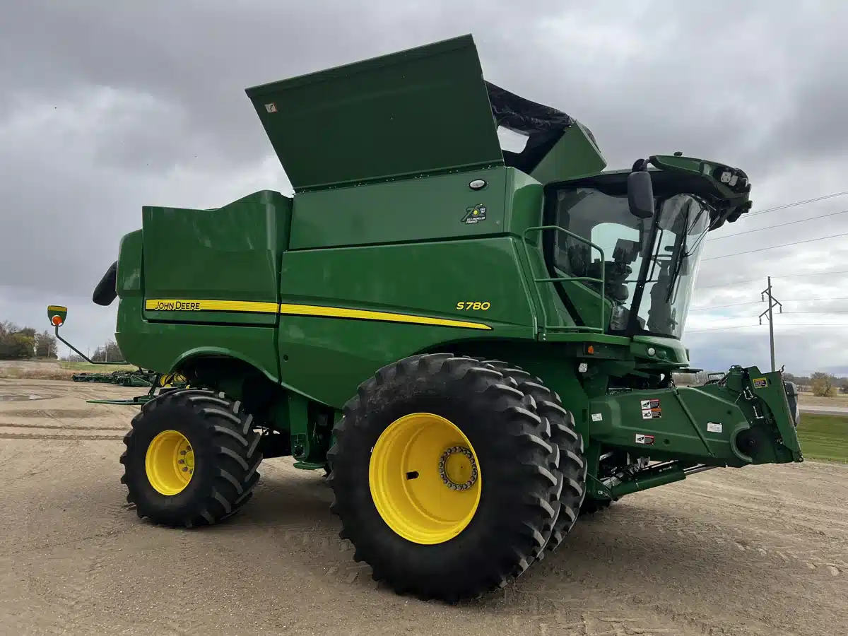 Gallery image 1 for Used 2022 John Deere S780 Combine