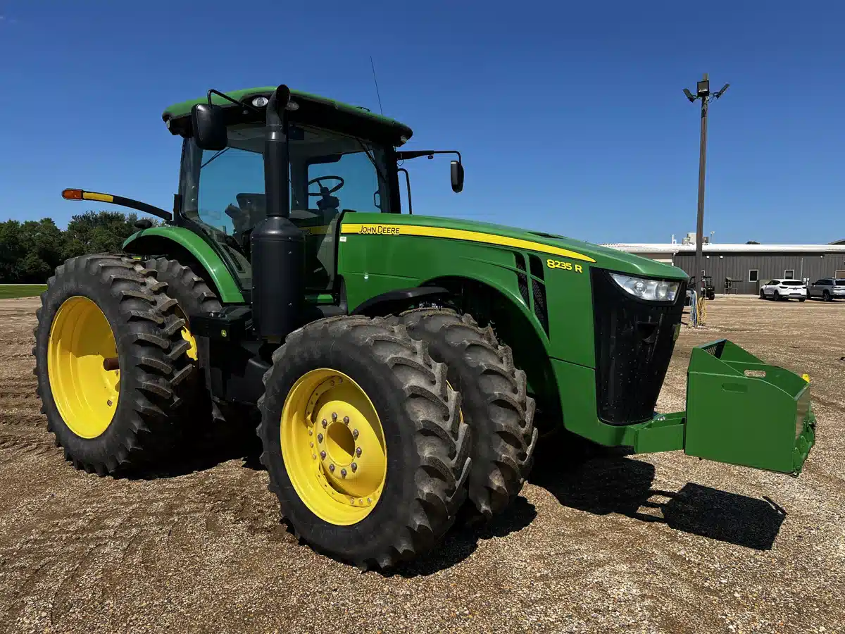 Gallery image 1 for Used 2011 John Deere 8235R Tractor