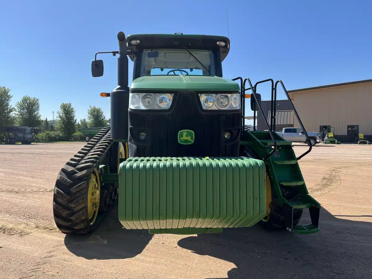 Gallery image 2 for Used 2011 John Deere 8360RT Tractor