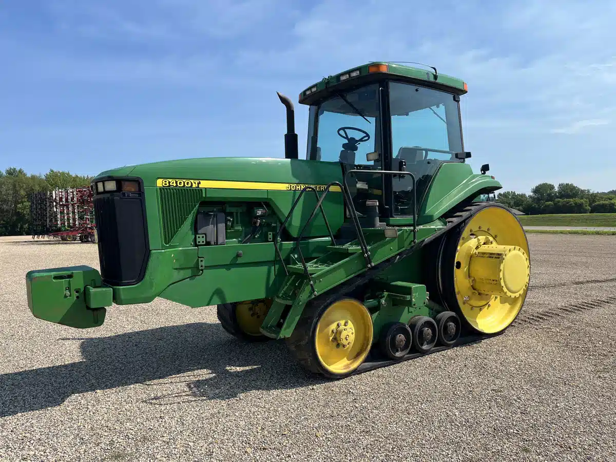 Gallery image 1 for Used 1998 John Deere 8400T Tractor
