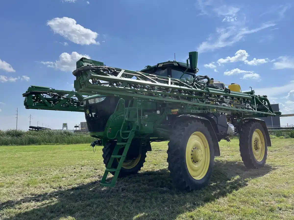 Gallery image 1 for Used 2022 John Deere 612R Sprayer - Self Propelled