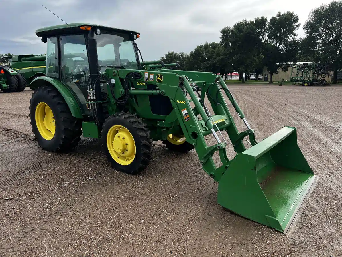 Gallery image 1 for Used 2015 John Deere 5065E Tractor