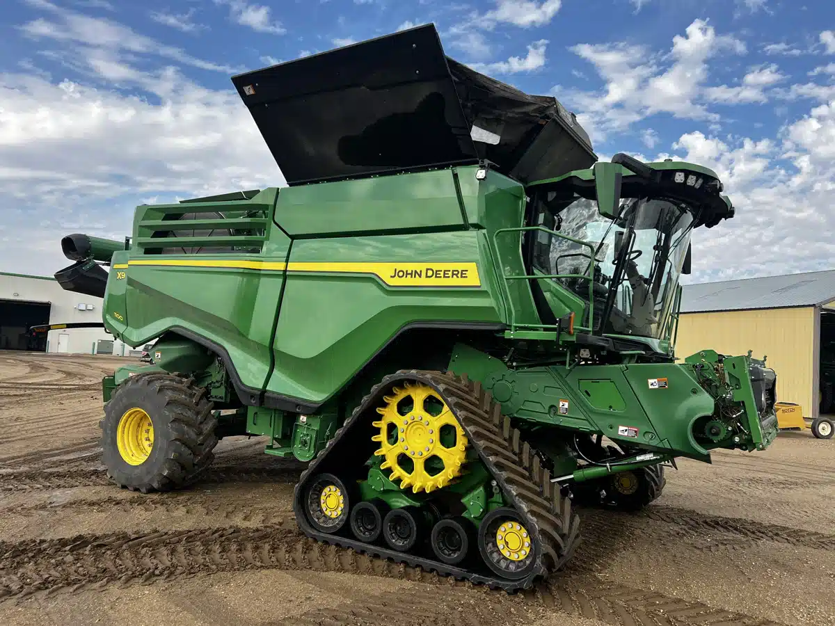 Gallery image 1 for Used 2023 John Deere X9 1100 Combine