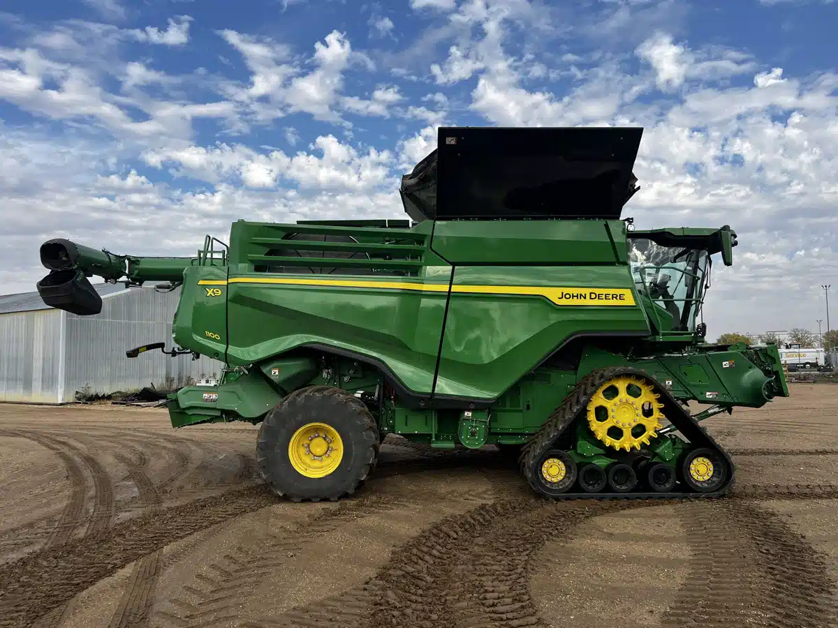 Gallery image 2 for Used 2023 John Deere X9 1100 Combine