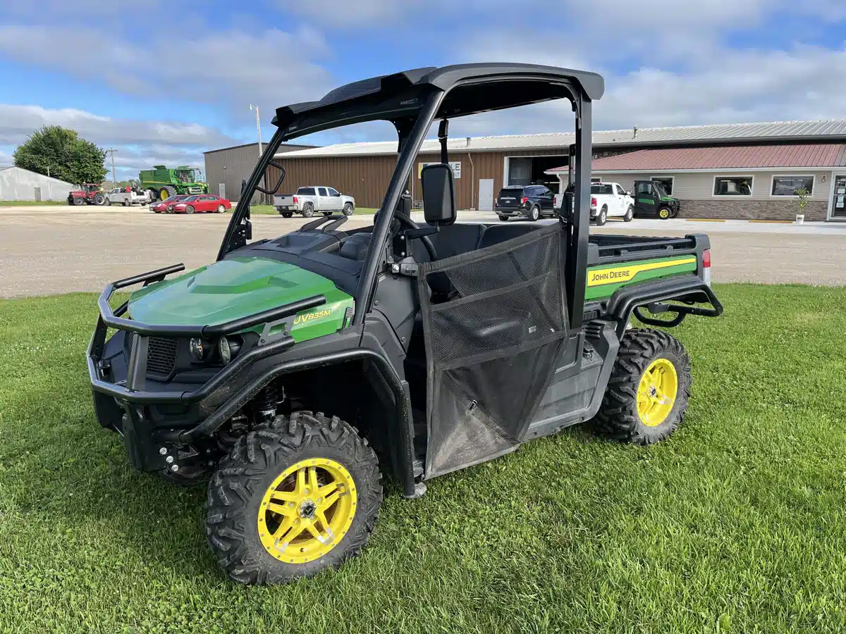 Gallery image 1 for Used 2023 John Deere XUV 835M Utility Vehicle