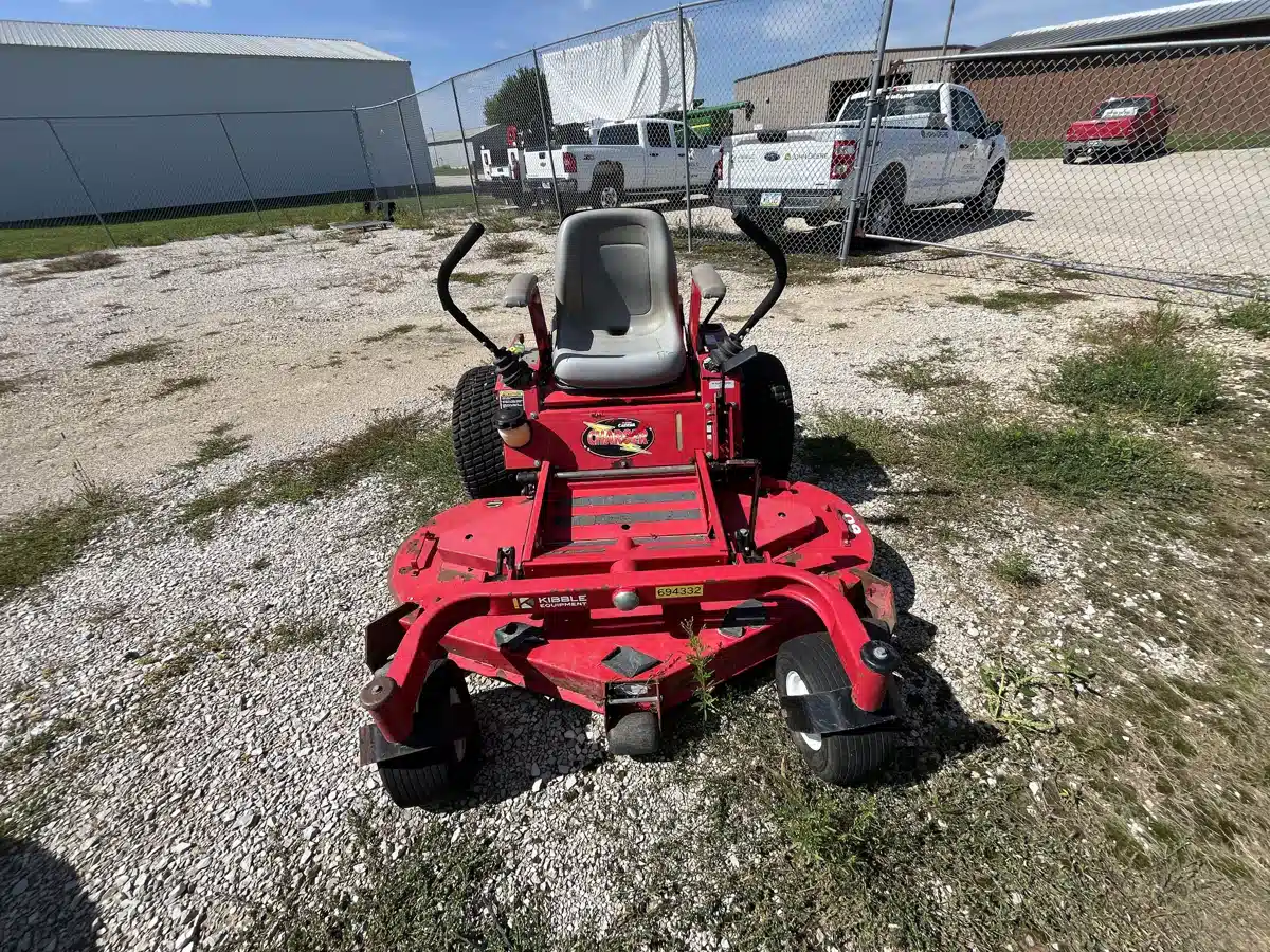 Gallery image 2 for Used 2004 Country Clipper 2560KOTC Mower - Zero Turn